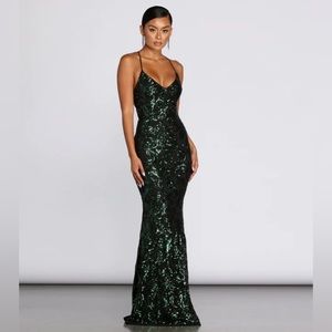 Taisia Formal Sequin Scroll Dress NWT. Never worn but absolutely gorgeous.